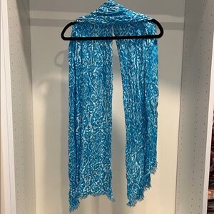Blue and White Patterned Scarf